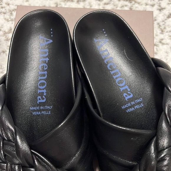 Antenora Black Leather Sandals NWT size 40e - Picture 2 of 5